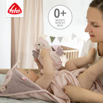 Mama spielt mit Baby & Waschhandschuh