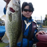 ■釣り人：森安 様 　　　　　　　　　　　　　　　　■場　所：名鉄沖 　　　　　　　　　　　　　　　　■リ　グ：アラバマ 　　　　　　　　　　　　　　　　■サイズ：４５cm