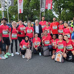 Gruppenbild mit Oberin Mary-Ann Bauer