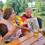 es wurde gesungen und gelacht