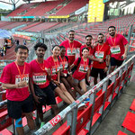 Glücklich nach dem Lauf