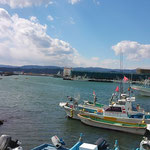 北茨城市・大津漁港(昨年に比べ、建造物や漁船が増えました)