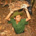 Das 200 km und zum Teil 40 Meter tiefe Tunnelnetzwerk von Cu Chi.