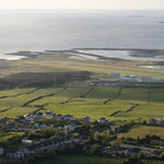 Blick vom Berg Knocknarea auf Strandhill