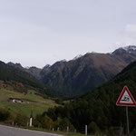 Landschaft und Strecke sind mal wieder prima, jedes dieser kleinen Seitentäler des Vinschgau sieht anders aus