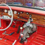 Die Instrumente sind überholt , die weissen Zifferblätter für das Coupe original wie die drei Rundinstrumente