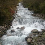 Wir fahren nach Sülden, wo wir diesen Wasserfall fanden