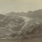 Das Zungenende des Gornergletschers vom Furi aus gesehen um 1887. (Foto von Paul Güssfeldt. Alpines Museum Bern, Sammlung Jules Beck, Inv. Nr. 112.02.00469).