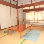 母屋のお食事場所です。