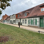 Schloss Ludwigslust, (Gesindehäuser)