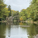 Die Rakotzbrücke (Teufelsbrücke) im Kromlauer Park in Gablenz