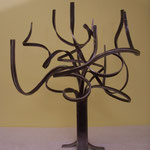 PEtite sculpture en acier en forme d'arbre