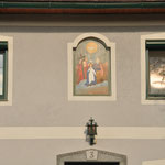 In Bubenland 3 wird über dem Eingang Maria gekrönt!