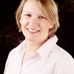 Stefanie R.