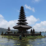 Pura Danau Ulan Bratan, der Tempel im See / the temple in the lake
