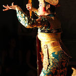 Legong Tänzerin / Legong dancer