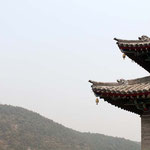 Blick vom Tempel auf den West-Berg / view from temple to west hill