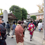 富岡製糸場は町の真ん中、駅からも１０分ほどです。