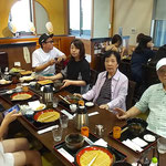 家族十六人の夏の旅は石井町の蕎麦屋で打ち上げとなりました。　　・打ち上げは馴染みの蕎麦屋夏の旅(和良)