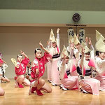 さくらホールの踊り子は踊りが上手で笑顔がとてもよかったです。　　　　・笑顔良き踊上手や阿波踊(和良)