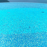 鳴門市のホテルのプールは綺麗に磨かれてとても美しかったです。　・ピカピカに磨かれプール開き待つ(和良)