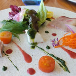 正月を家族揃って迎え、鳴門のホテルでランチをいただきました。　　　　　・正月を家族揃って健啖で(和良)