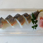 鮎尽くしを平らげ傘寿のクラス会の皆さんは健啖でした。　　　　　　　・鮎尽くし平らげ傘寿皆元気(和良)