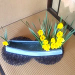 徳島市の原田家住宅では居間に黄水仙も活けられていました。　　　・こじんまり活けられゐるは黄水仙(和良)