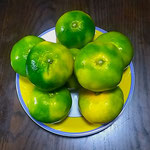 地元である徳島産の蜜柑がスーパーにどっと並んでいました。　　　・地元産蜜柑がどつとスーパーに(和良)