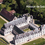 Abbaye de Saint Wandrille, à 50 min le long de la Seine en aval de Rouen