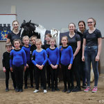 Basisgruppe Bad Ems 8 mit Longenführerin Ariane Dittmer, Helferin Julia Weck und Pferd Mitzy