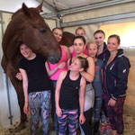 M-Gruppe mit Pferd Lucky Frederic