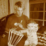 Liam y profe Masi in the rythm of the drum