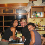 Masi, Jess & Steffi at cooking