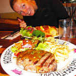 Für Danny gibt es Steak und Wein
