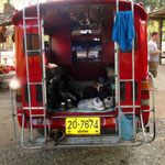 mit unserem super modernen Taxi gehts wieder Richtung Chiang Mai