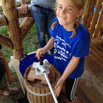 Herbstzeit Saftpresse beim SOG Kids-Club