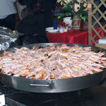 Tout se termine autour de la rituelle paella.