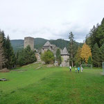 Anfang Oktober waren wir, die 4AB für 4 Tage auf der Burg Finstergrün.