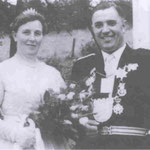 1958 Peter Klens und Frau Lene, Niederhelden