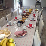 Petit-déjeuner à la chambre d'hôtes la Freycenette, Haute-Loire, Auvergne