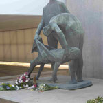 Figuren im Block Z in der Gedenkstätte KZ Sachsenhausen