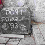 Erinnerungsdenkmal an den Bürgerkrieg und die Zerstörung der Brücke von Mostar 1993 in Bosnien Herzogovina