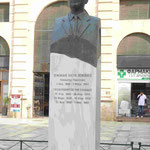 Denkmal für den kretischen Politiker Venezelos, der sich für den Anschluß Kretas an Griechenland einsetzte, vor der Markthalle von Chania