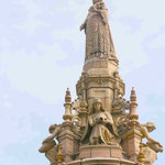 Doultan Fountain im schottischen Glasgow mit Königin Victoria auf dem größten Keramikbrunnen