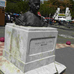 Denkmal für Mahatma Gandhi auf Martinique - es gibt indische Einwanderer