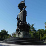 Denkmal zur Unabhängigkeit Albaniens aus stalinistischer Zeit in Vlora