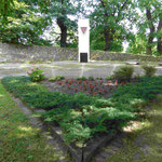 Cap Arkona Denkmal auf der Insel Poel. Bis hierher wurden im Mai 45 die Leichen der KZ-Häftlinge von der bombardierten Cap Arkona aus der Lübecker Bucht getrieben und endlich begraben