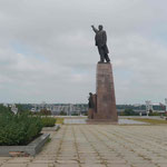 Lenin Denkmal vor dem Dnipr Staudamm in Dnipropetrowsk, Ukaine