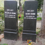 Grabmale der Gebrüder Grimm auf dem St. Matthäus-Friedhof in Berlin-Schöneberg